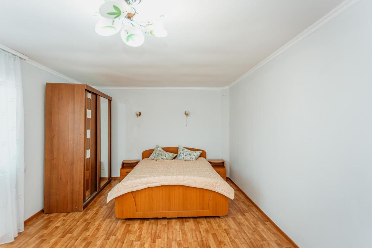 Bright And Cozy Home With Personal Terrace Chişinau Exteriör bild