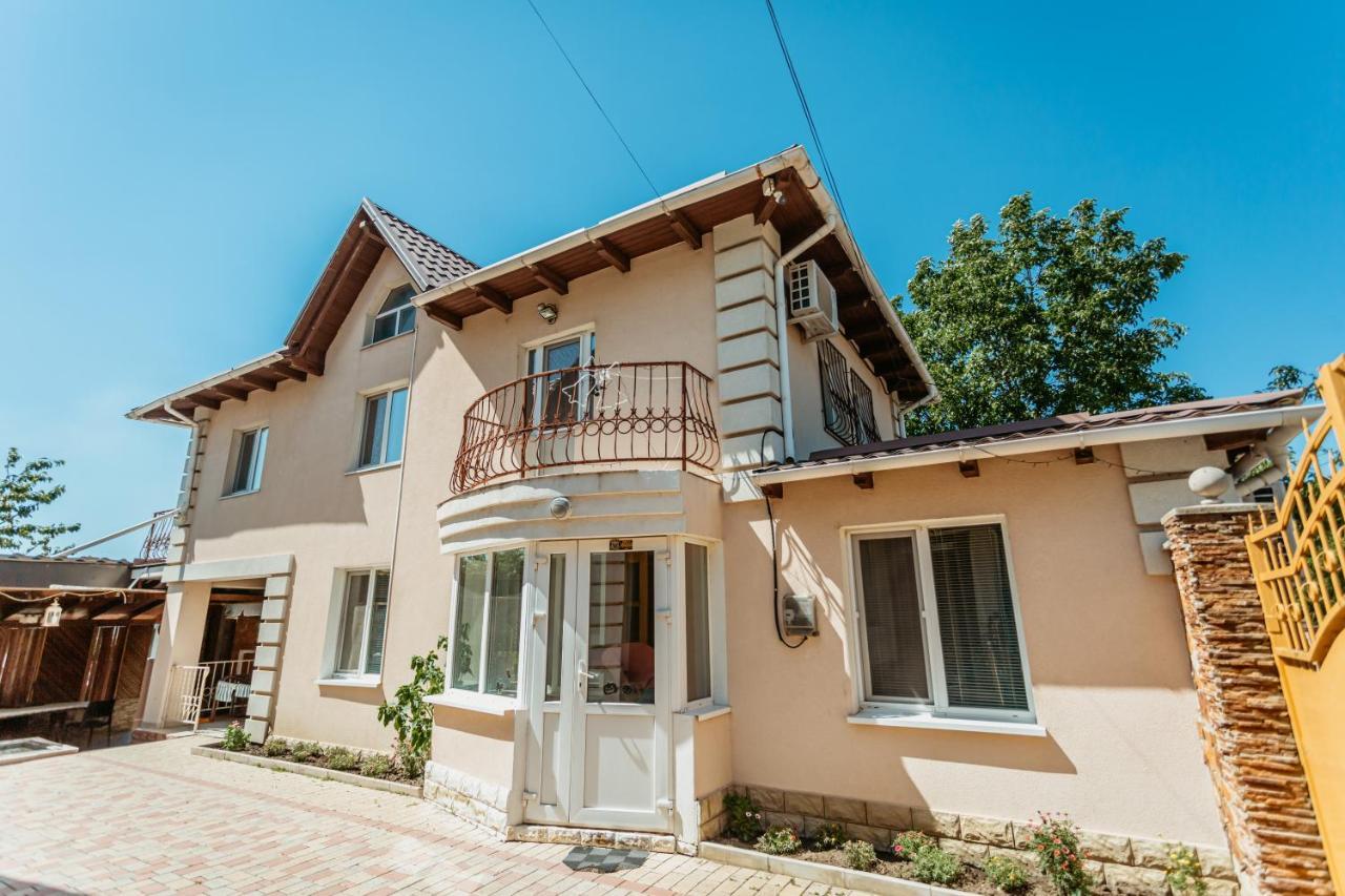 Bright And Cozy Home With Personal Terrace Chişinau Exteriör bild